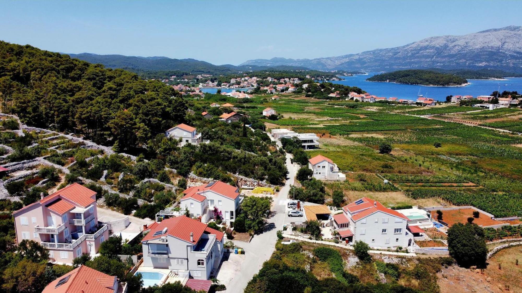 Villa Bella Vista Lumbarda Exterior photo